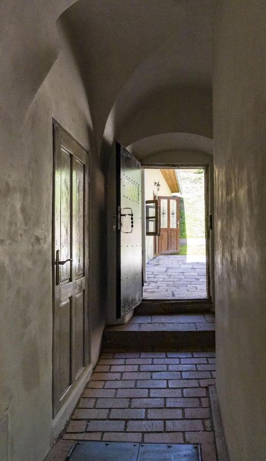 Apartman Charlotte V Dome So Studnou Na Streche Банска-Штьявница Экстерьер фото